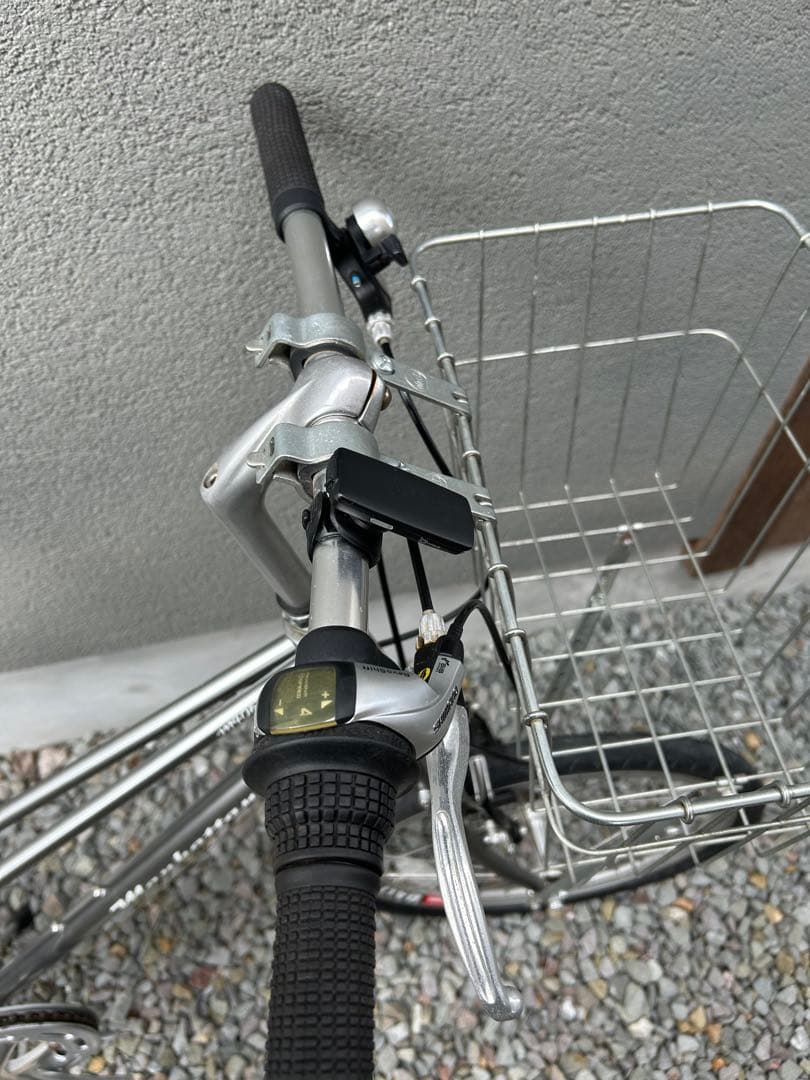 マンハッタンバイク ミニベロ 前カゴ付き　シルバー