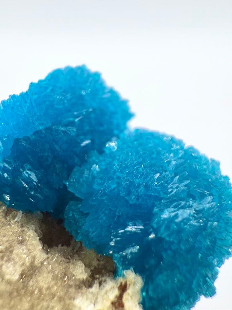 カバンサイト　原石　鉱物標本　天然石　ペンタゴナイト　ゼオライト　アポフィライト