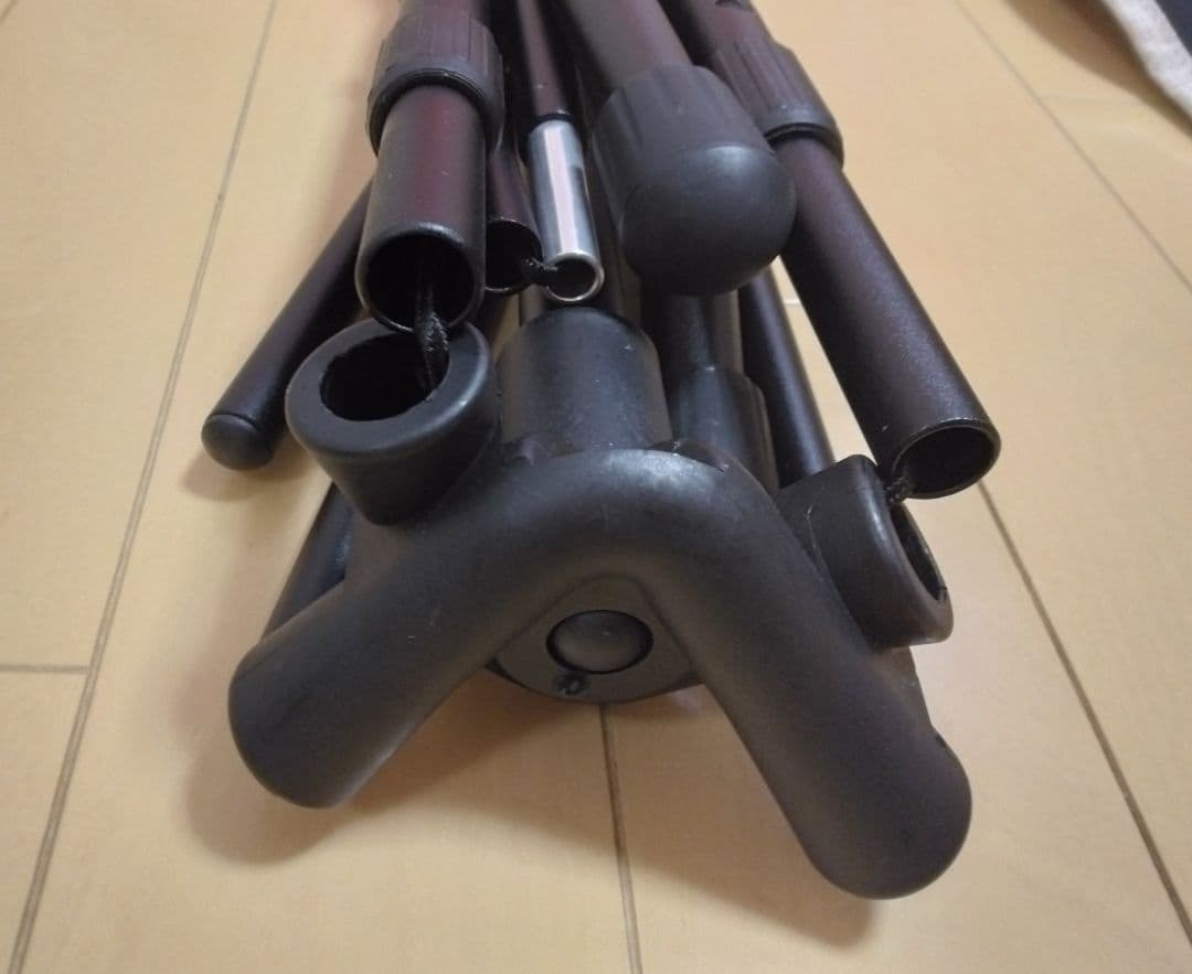 Mozambique(モザンビーク)　ベージュ テーブルとチェアのセット