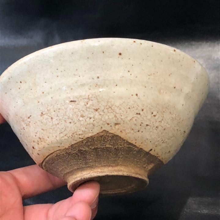 究極の古美術◼️蔵からかなり高そうな古い抹茶茶碗が出て来ました、高麗茶碗？