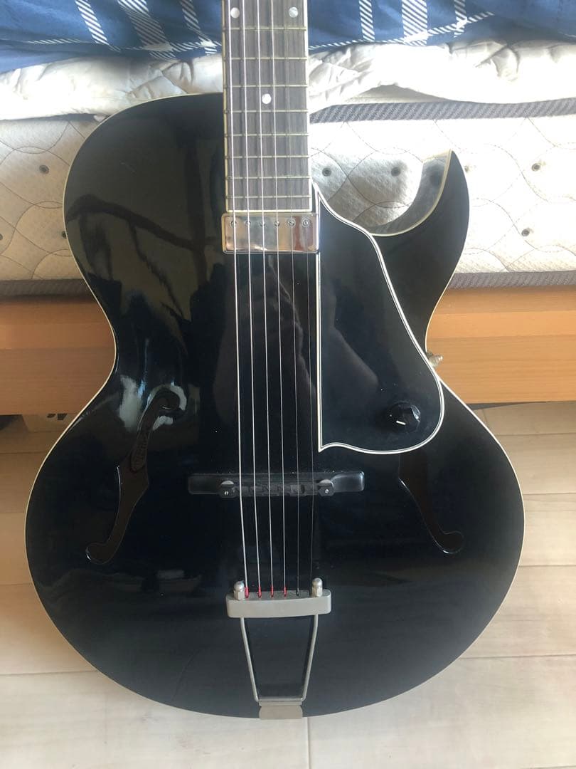 The Loar LH-350 Black 【おまけ付き】