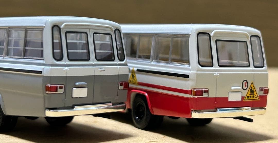 トミカリミテッドヴィンテージネオ ニッサン シビリアン 2台セット 幼稚園バス