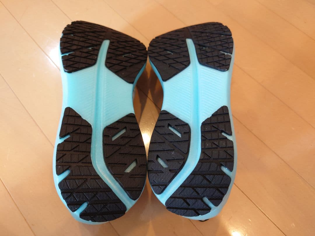 BROOKS ランニングシューズ ハイペリオンテンポ