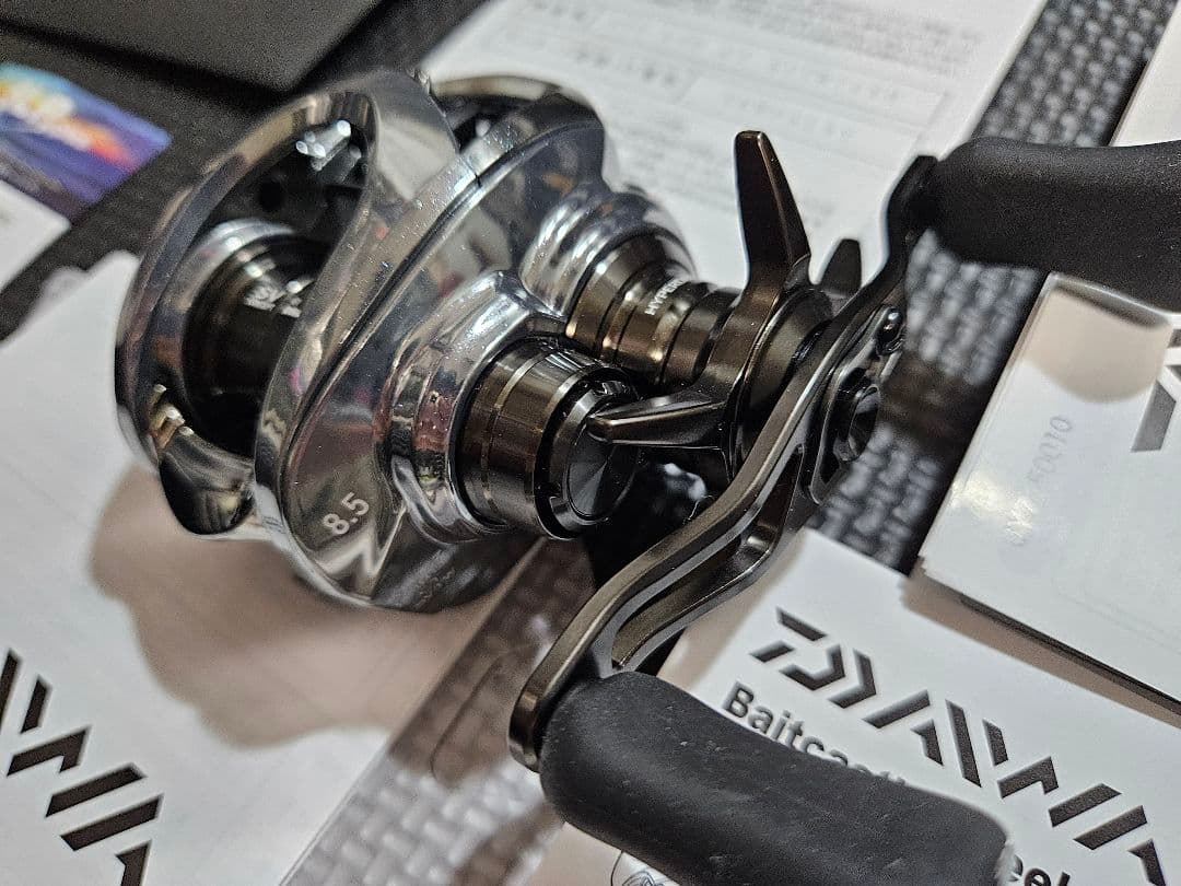 ダイワ25 スティーズ リミテッド CT SV TW 70XH 右ハンドル