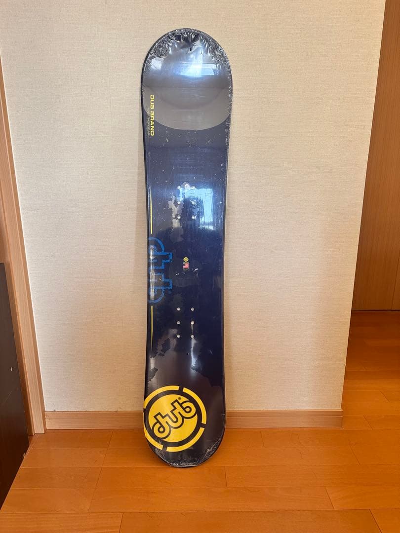 未使用 dub スノーボード (ボードのみ)黒/黄色120センチ位