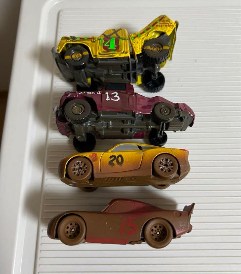 カーズ、ミニカー（大きいミニカー）（13番、4番）