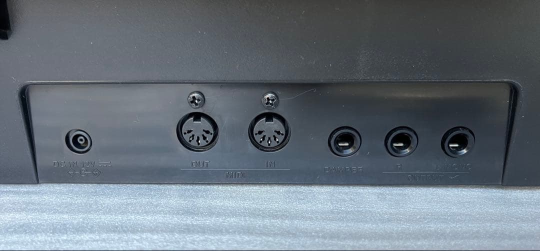 KAWAI ES110B 電子ピアノ 88鍵盤 2021年製　スタンド付き