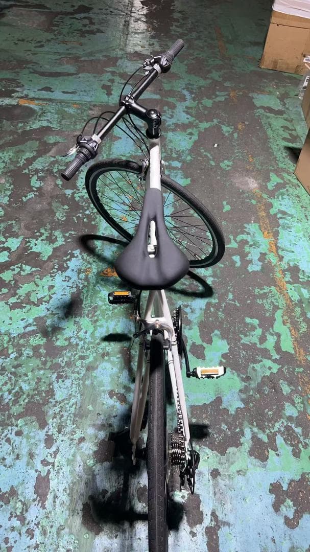 中古 XLEAT XC-009 クロスバイク 21段変速　ホワイト