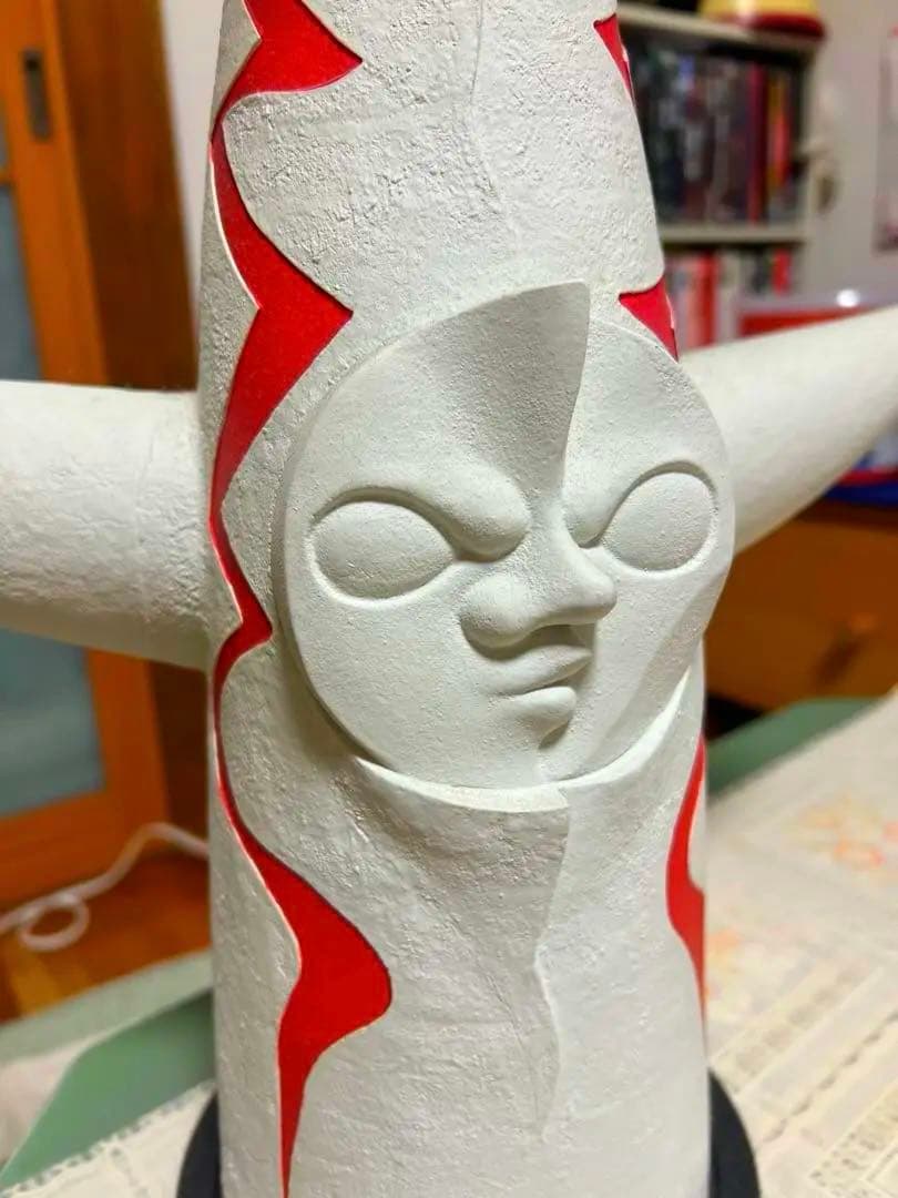 【お宝】1/144スケール 太陽の塔 ソフビ 岡本太郎