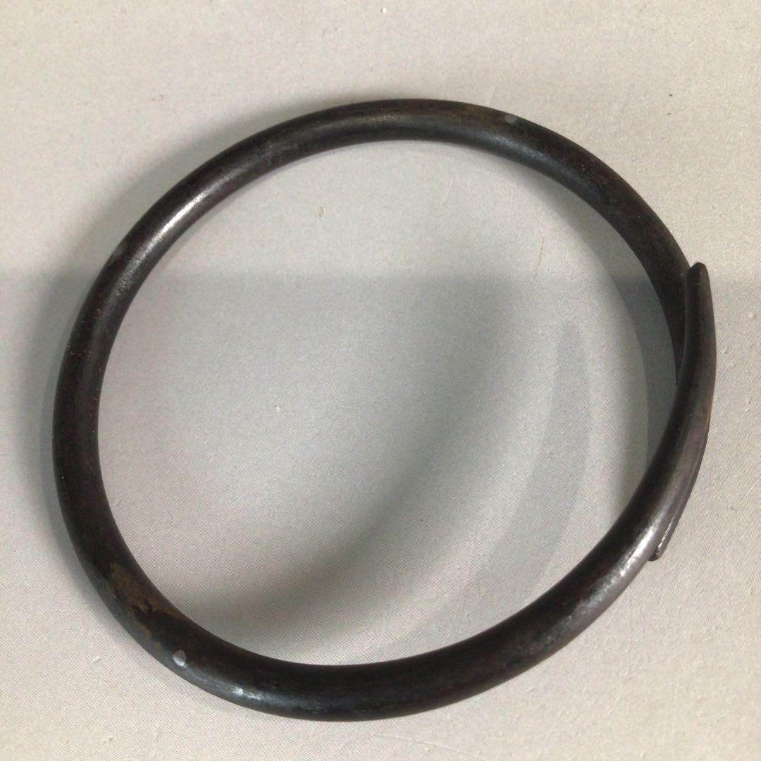 Ｐ３０１　釜釻　『釜師　山本閑浄造』『松葉象嵌』『釜鐶』　共箱　茶道具