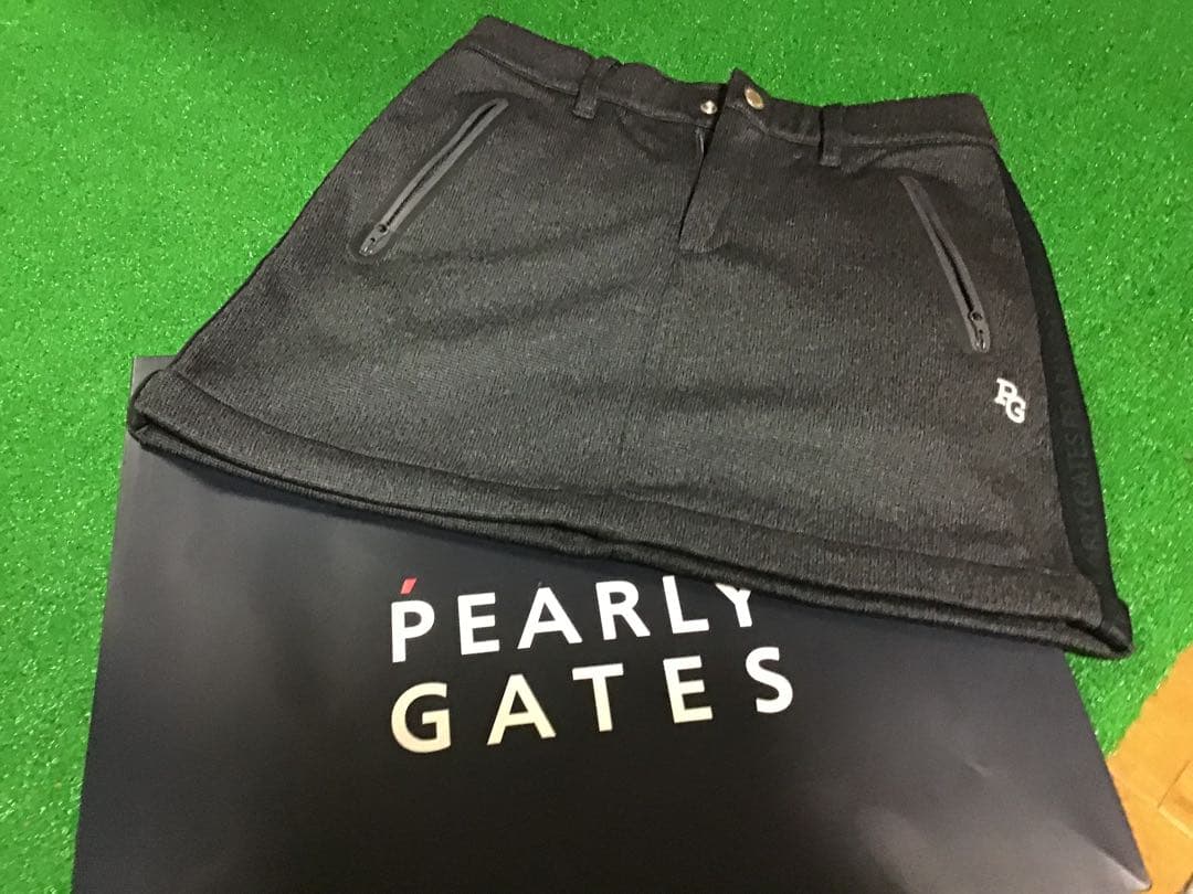 パーリーゲイツ大人気スカート。裏起毛なのに春も最適に着やすい。