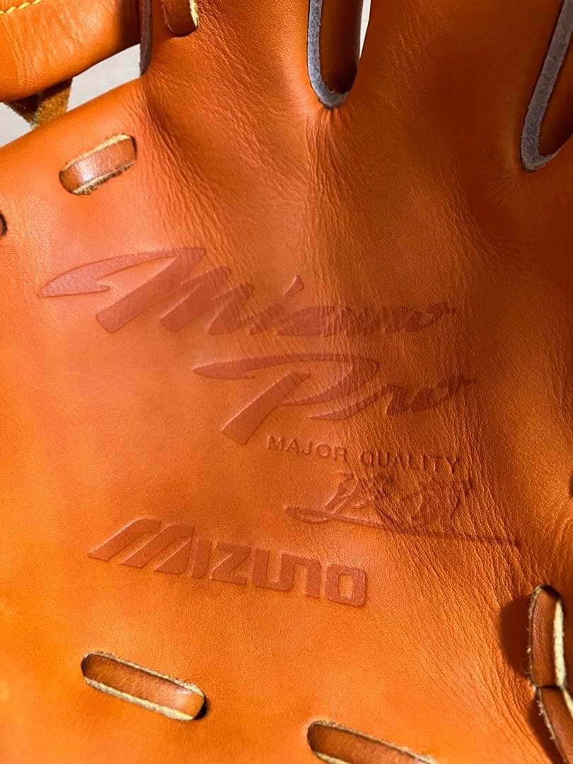 【値下げしました】ミズノプロ　硬式　シュプリームオーダー　内野手用　型付け済