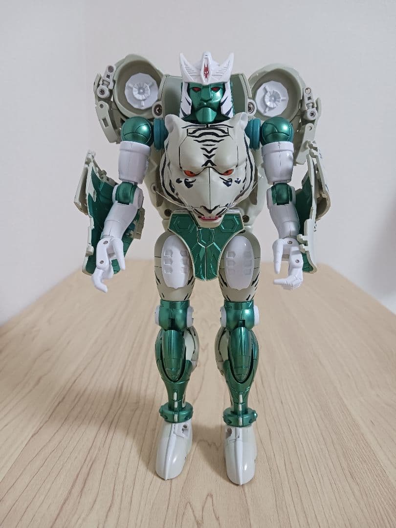 トランスフォーマー blackmamba ko mp-50 タイガトロン似 再版