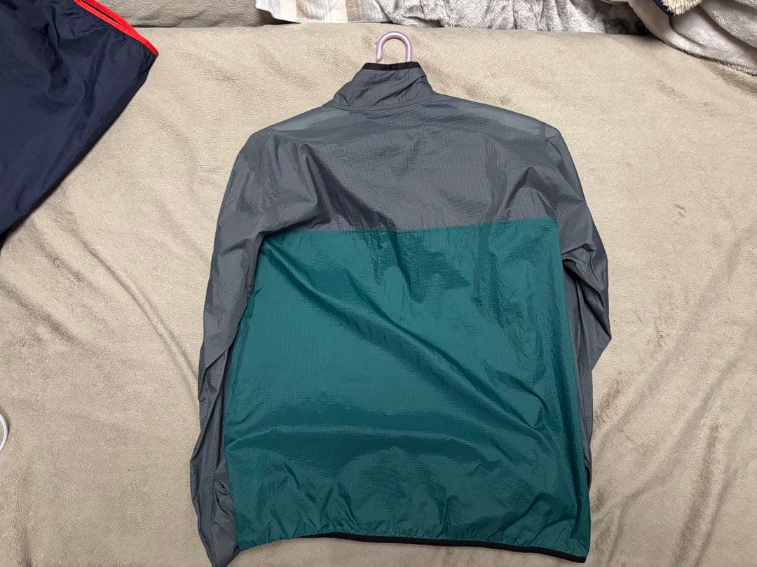 2着セット　patagonia メンズ・フーディニ・スナップT・プルオーバー