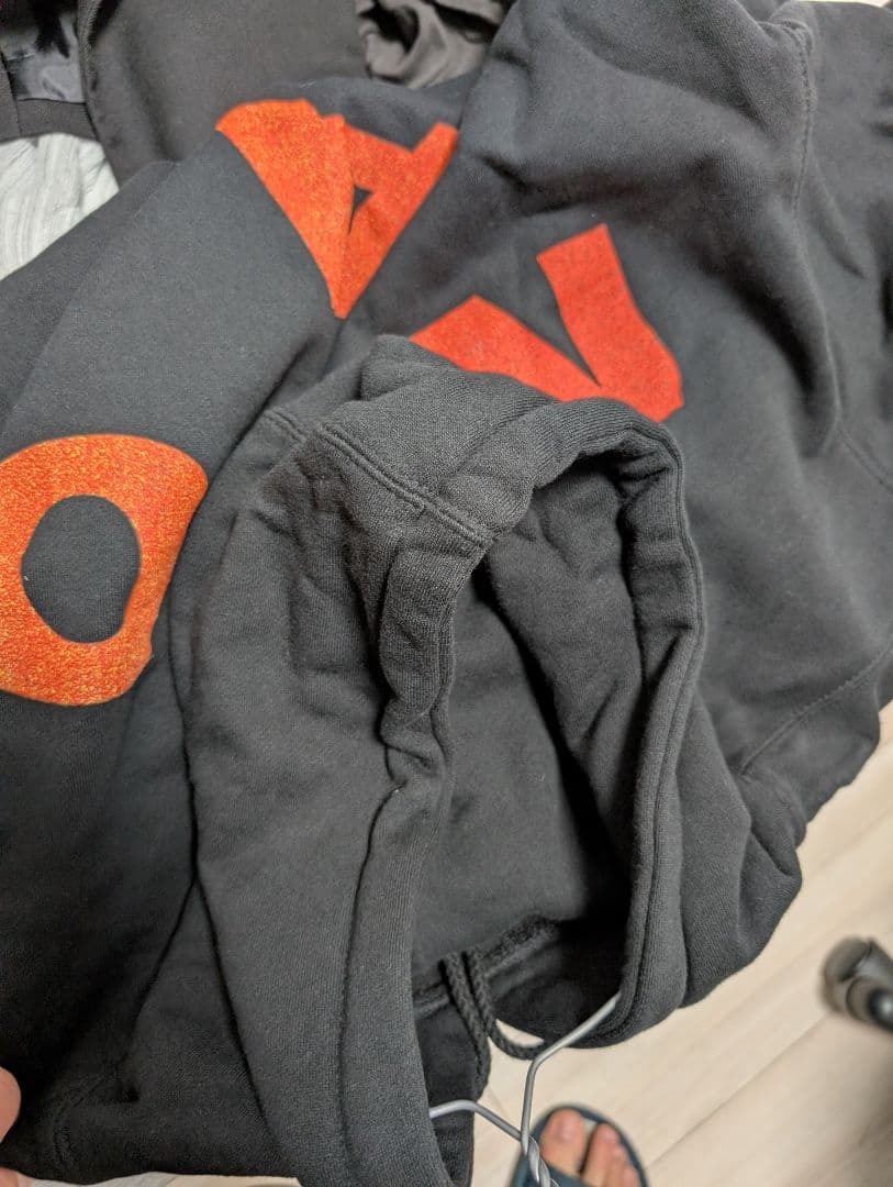 【新品未使用】The 1975 NOACF フード付き厚手パーカー L