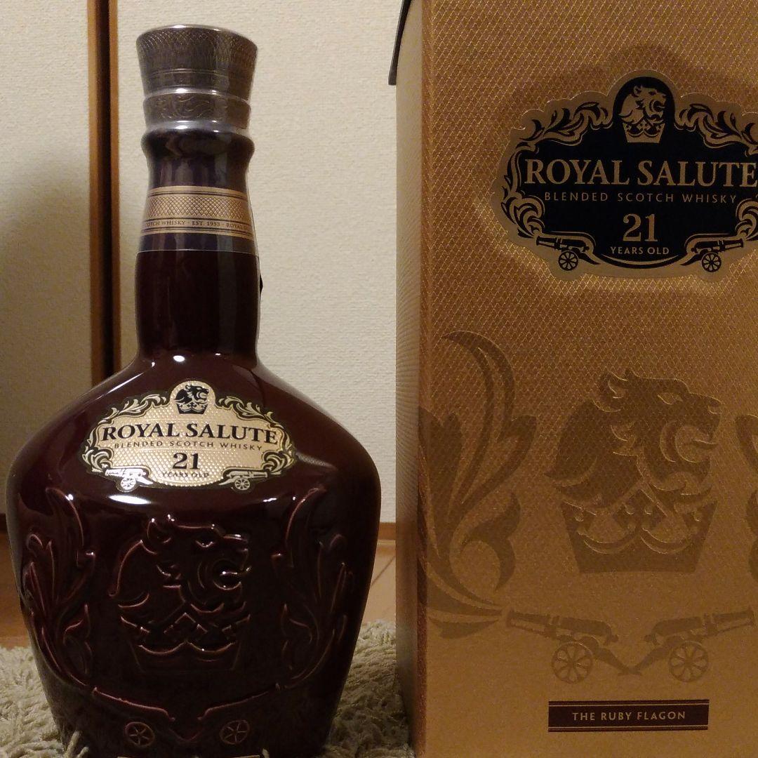 ウイスキーロイヤルサルート SALUTE 21年陶器ボトル  ブラウン