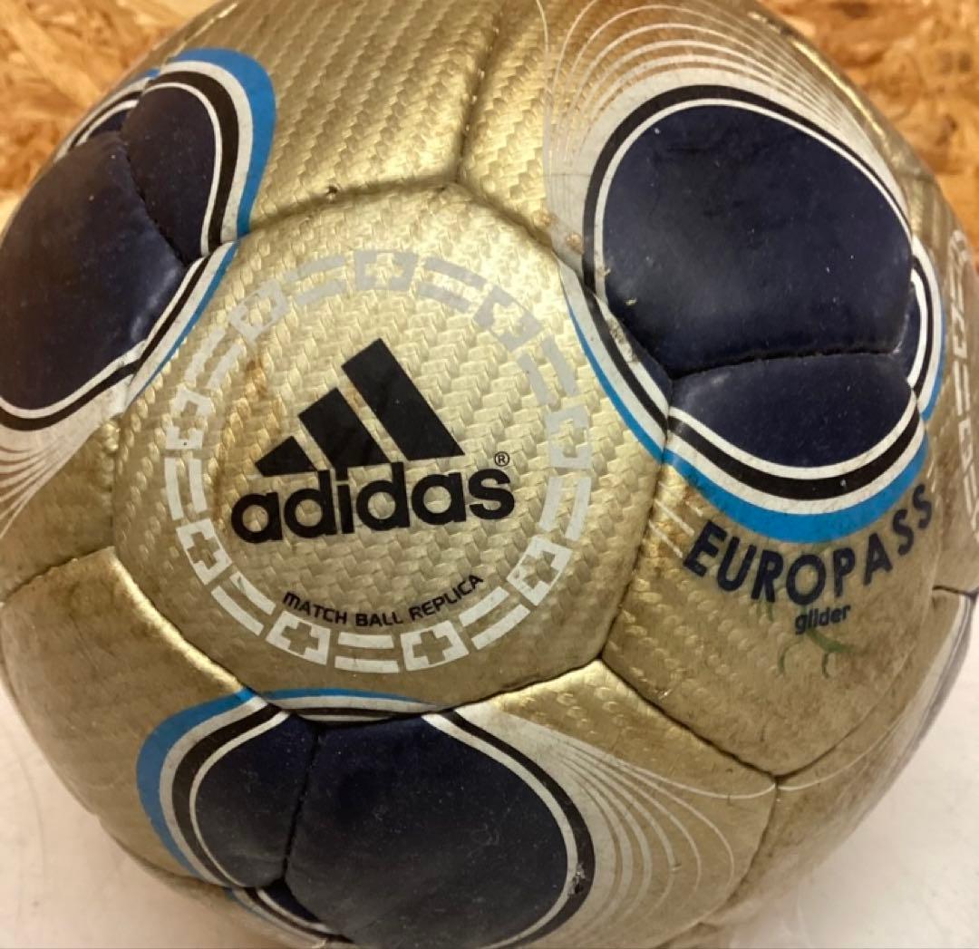 アディダスEUROPASSサッカーボール公式球(O41)