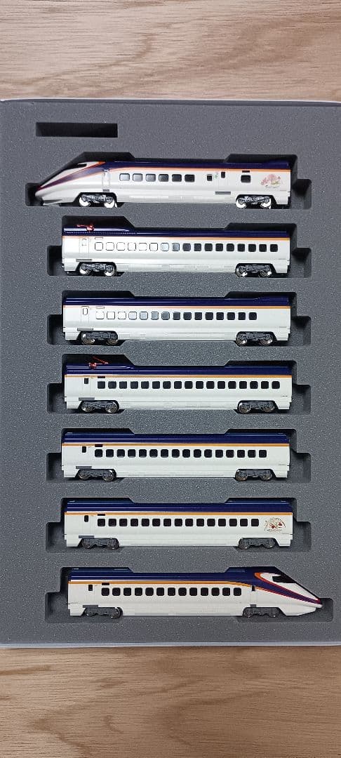 KATO 10-2096E3系2000番台つばさ新塗色