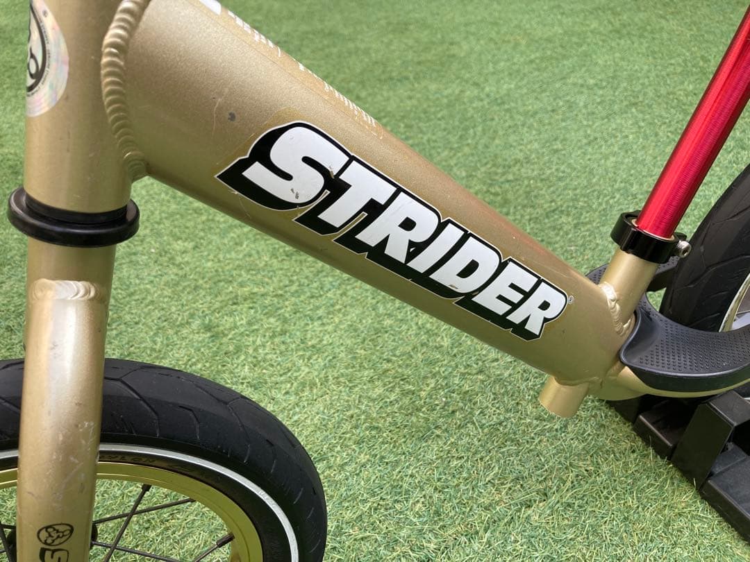 strider ストライダープロ　PRO限定ゴールド　 アルミホイール付