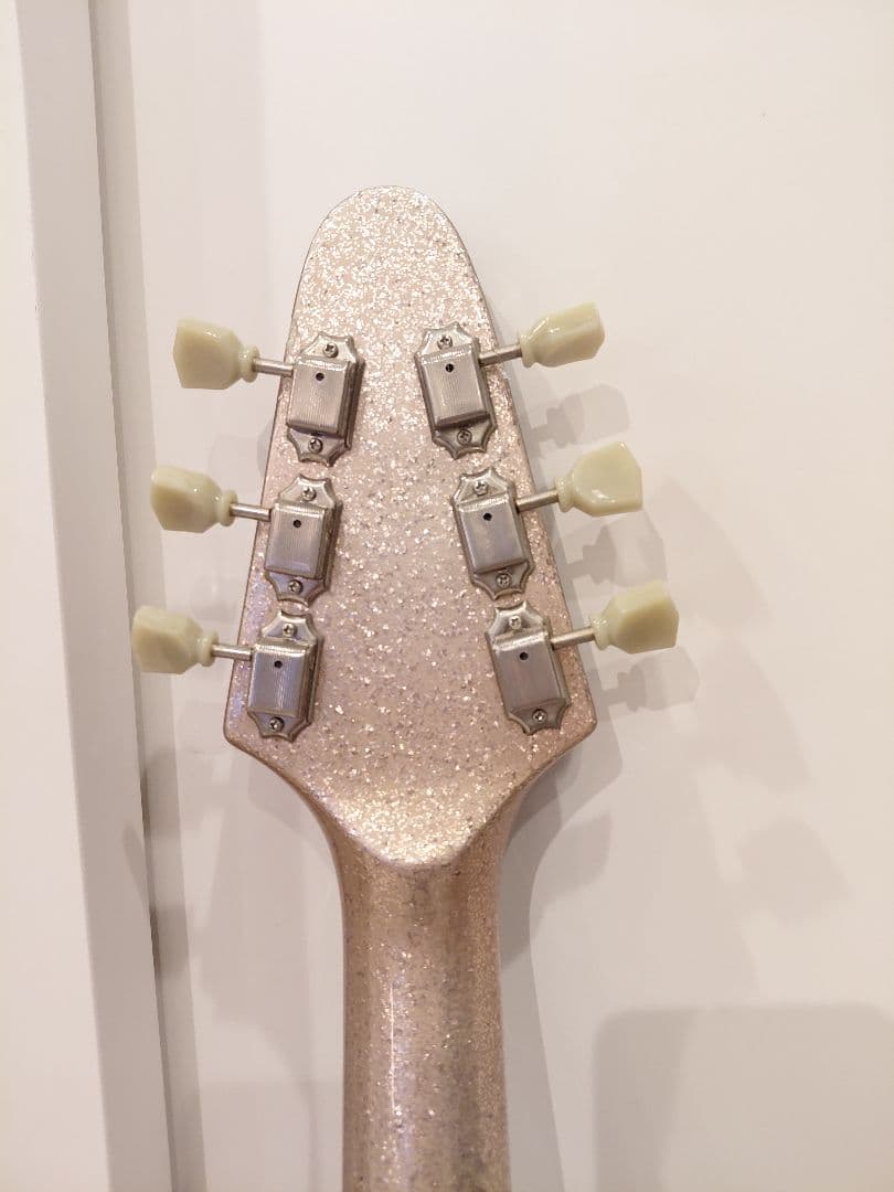 Burny LV-115KK ピンクスパークル ラルク Ken フライングV