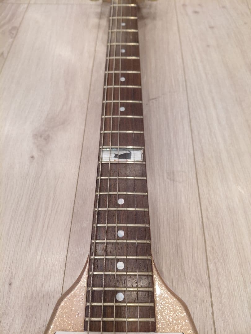 Burny LV-115KK ピンクスパークル ラルク Ken フライングV