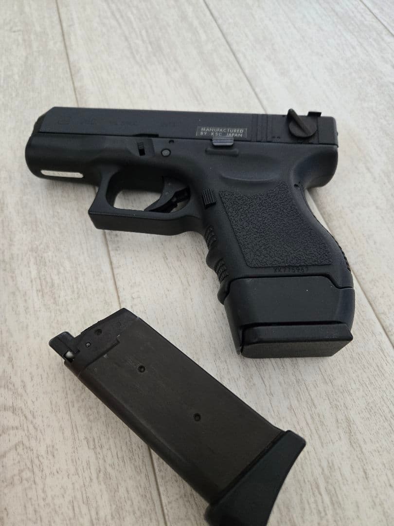 ２０年前のガスガン ブラック 570g弾薬付き