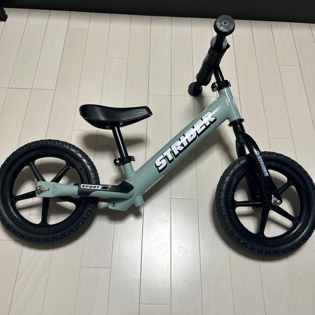 STRIDER バランスバイク 限定カラー　スポーツ