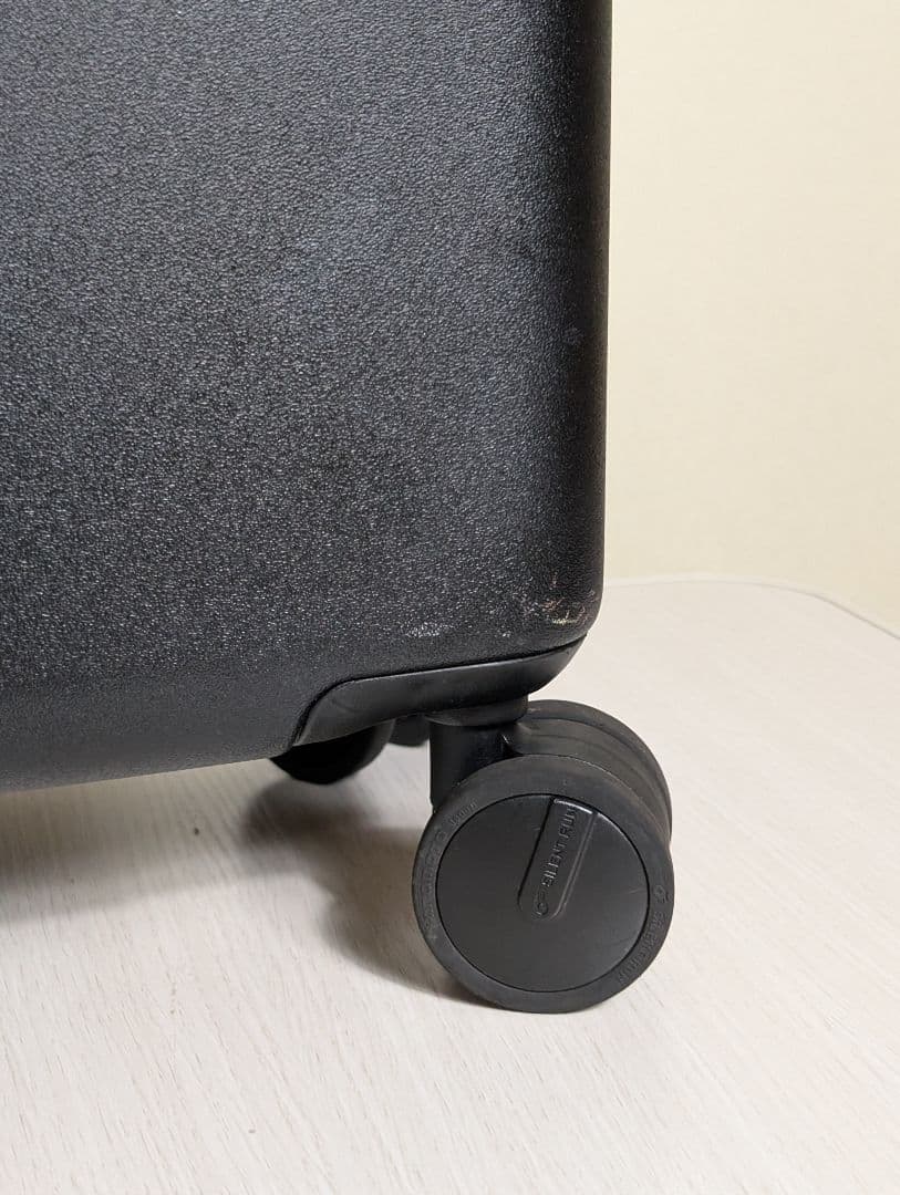 【機内持ち込み】aucentic スーツケース