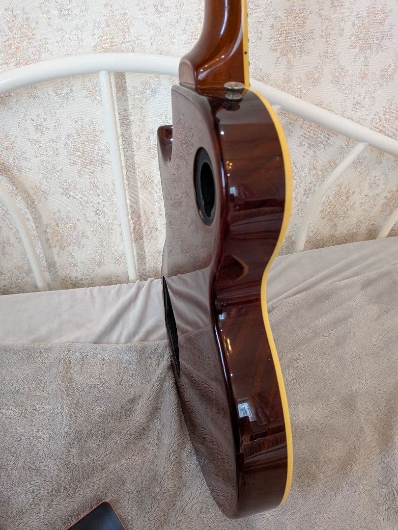 エレキギター ボディ＋ネック ジャンク品 部品取り用（詳細不明）