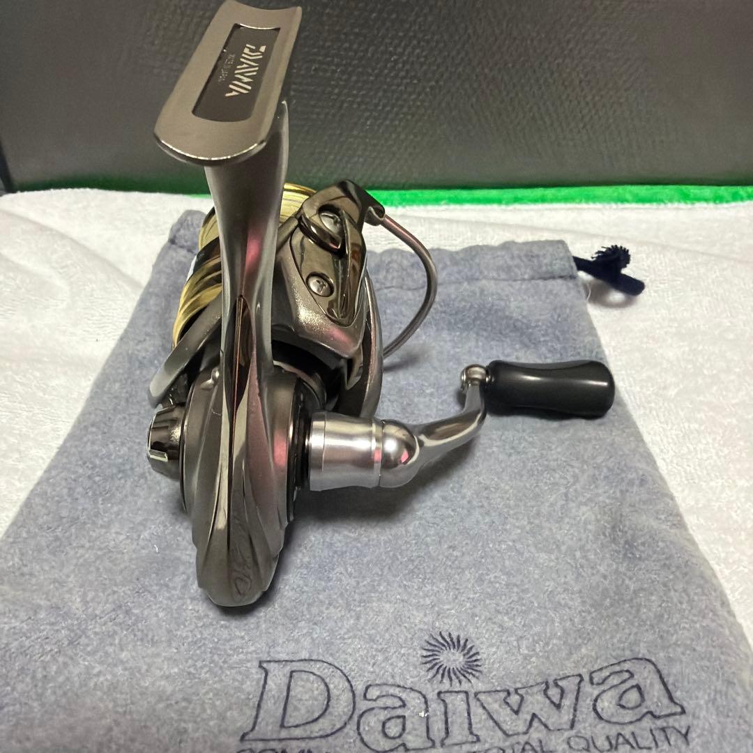 DAIWA LUVIAS 2506Hスピニングリール RCS2508PEスプール
