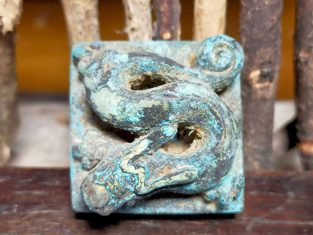 ♥とても古い♥　中国　♥印鑑♥　箱付き　印　龍　はんこ　篆刻　骨董　古玩