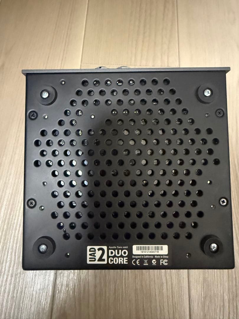 Apollo Twin オーディオインターフェイス