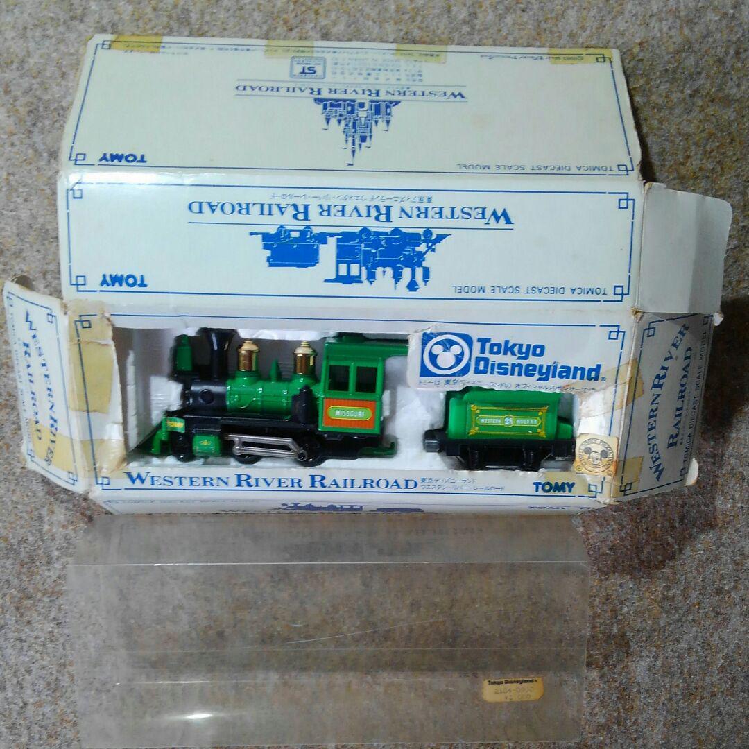 東京ディズニーランドTOMYウエスタン・リバー・レールロード蒸気機関車の模型緑色