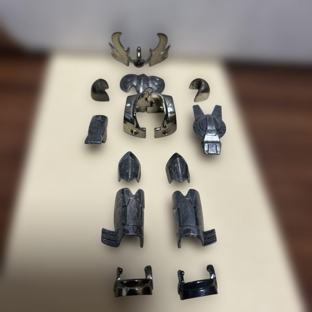 聖闘士星矢　新生ブラックキグナス　ジャンク　説明の所見て下さい。