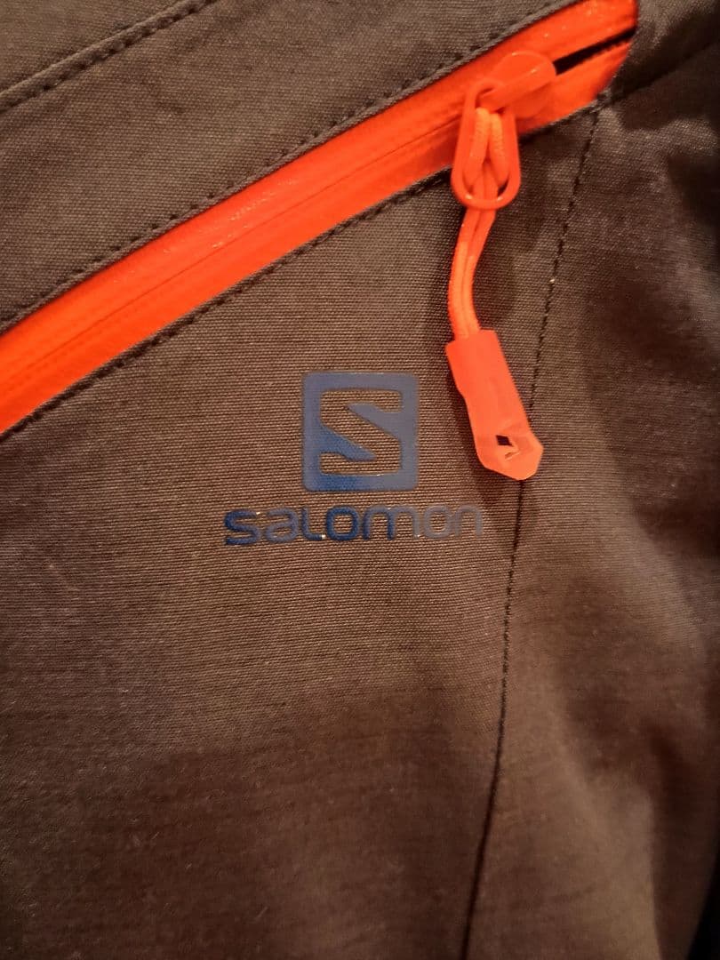 美品　SALOMON　スキーウェア　ジャケット　レディース　S