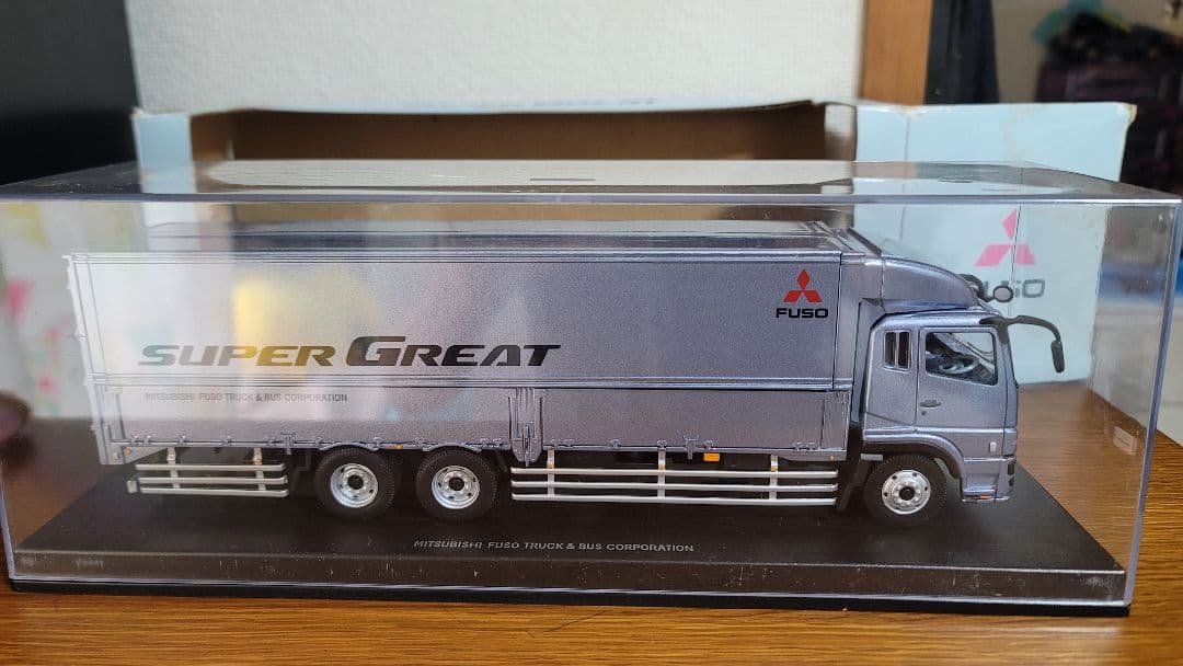 MITSUBISHI FUSO SUPER GREAT ミニカー 1/43