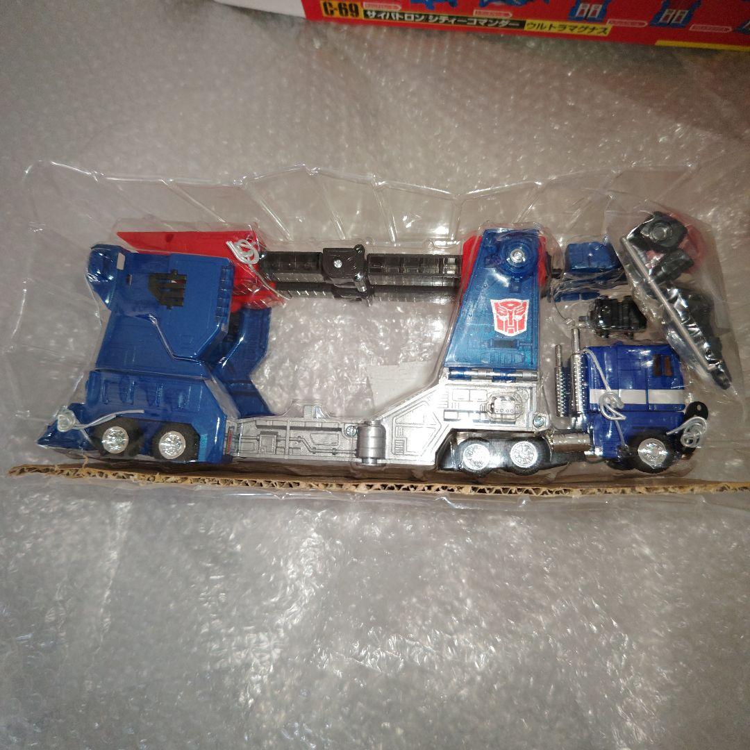 トランスフォーマー　ウルトラマグナス　予告編バージョン　シール未使用