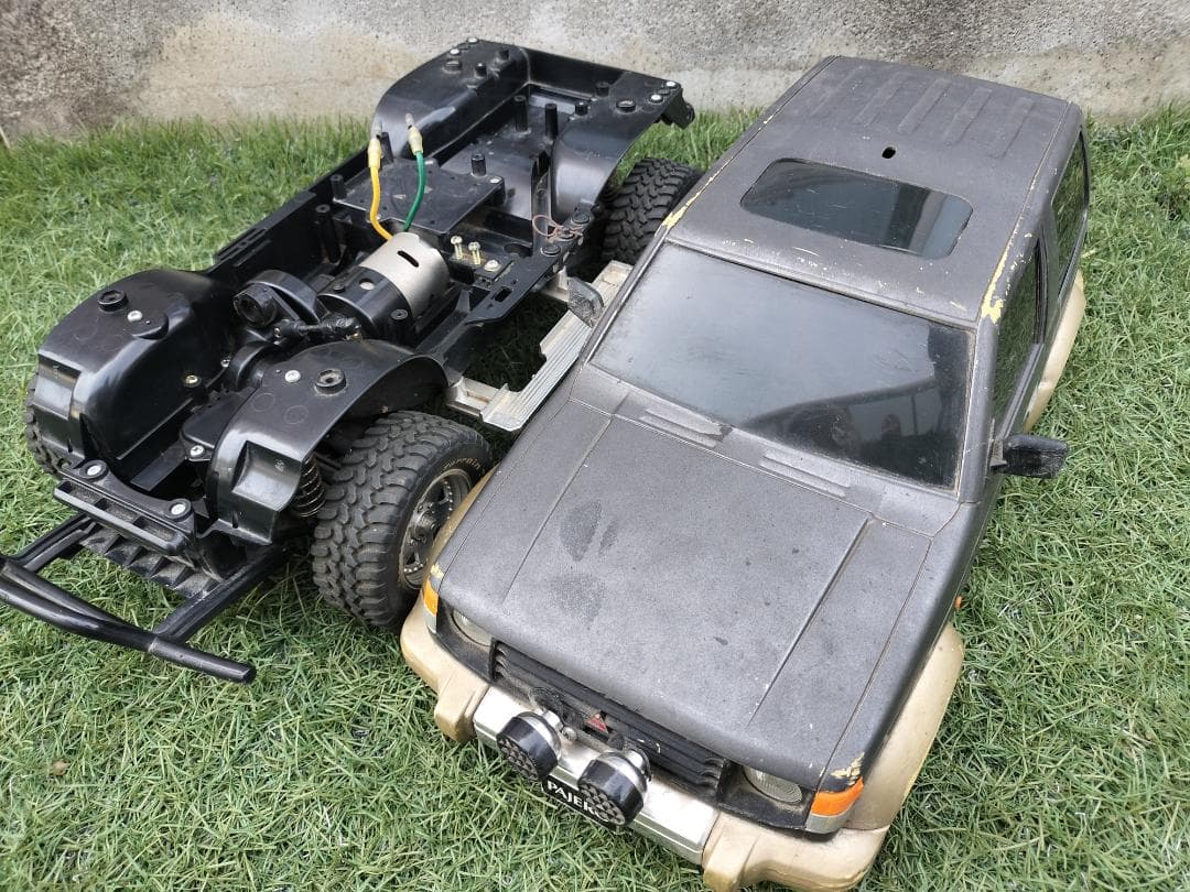 タミヤ　CC01　三菱パジェロメタルトップワイド