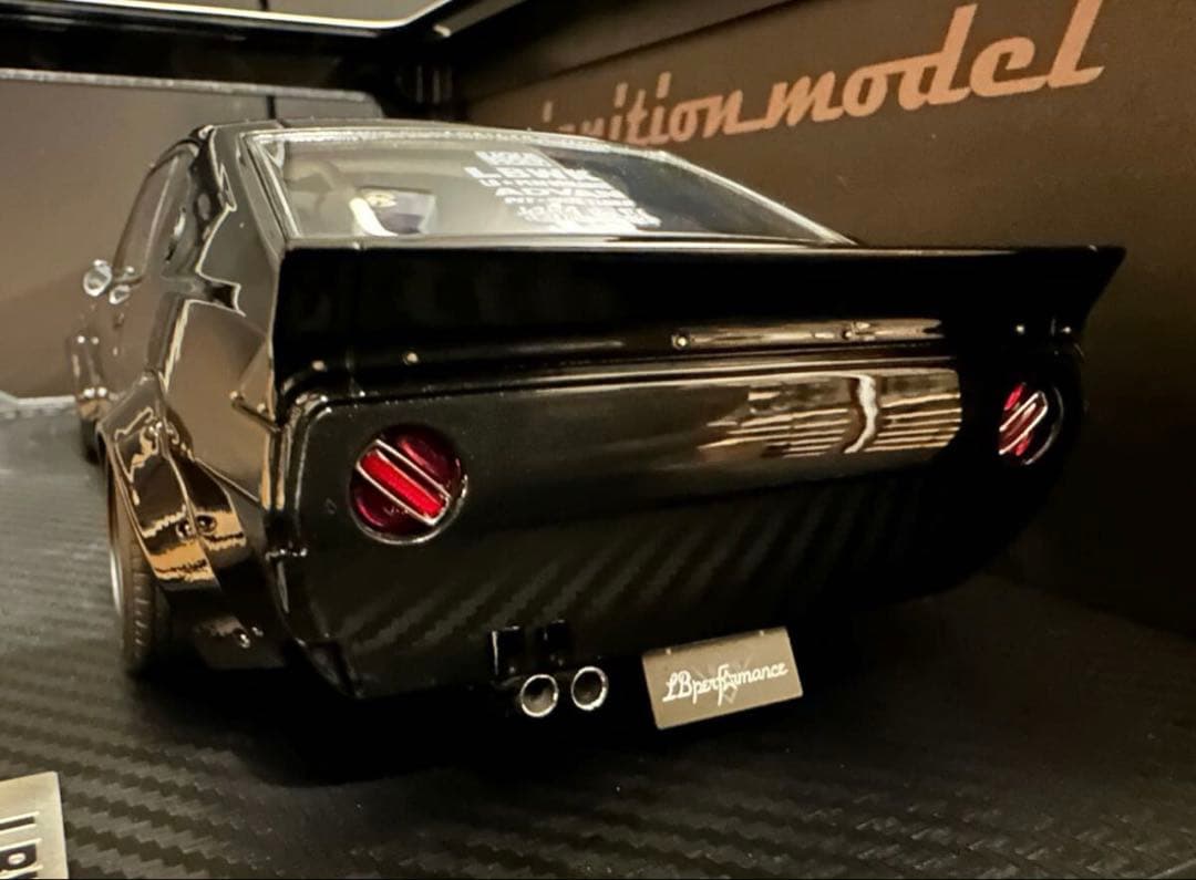 入手困難新品イグニッションモデル1/18 LB-WORKS ケンメリ2Dr 黒