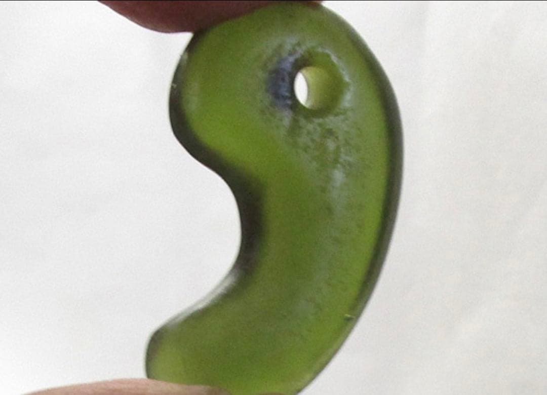 古墳時代中期 勾玉 硝子 ガラス 発掘 出土 考古 骨董 古美術