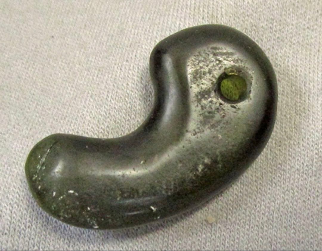 古墳時代中期 勾玉 硝子 ガラス 発掘 出土 考古 骨董 古美術