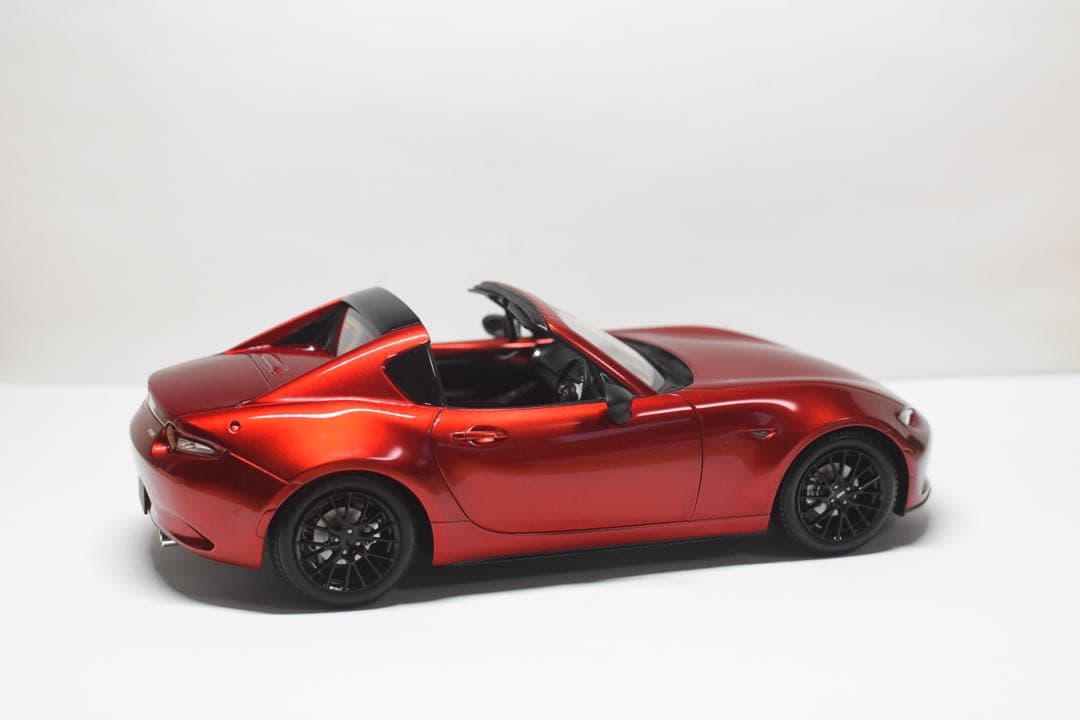 【完成品】タミヤ 1/24 マツダ ロードスターRF