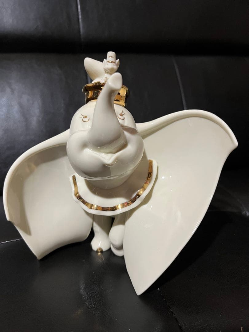 ディズニー　ショーケース　レノックス　ダンボ