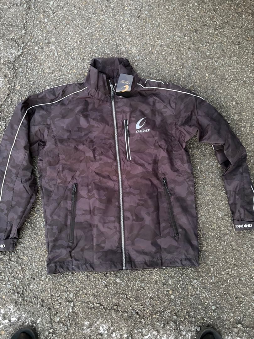 鬼掛ウインドブレーカー