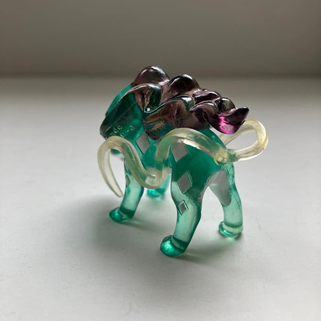 ポケモン　モンスターコレクション フィギュア　クリア　スイクン