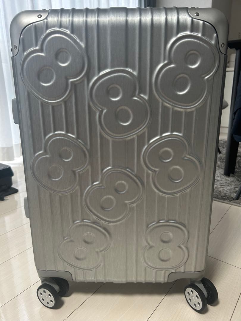 muta シルバー 中型スーツケース 新品未使用お値下げ