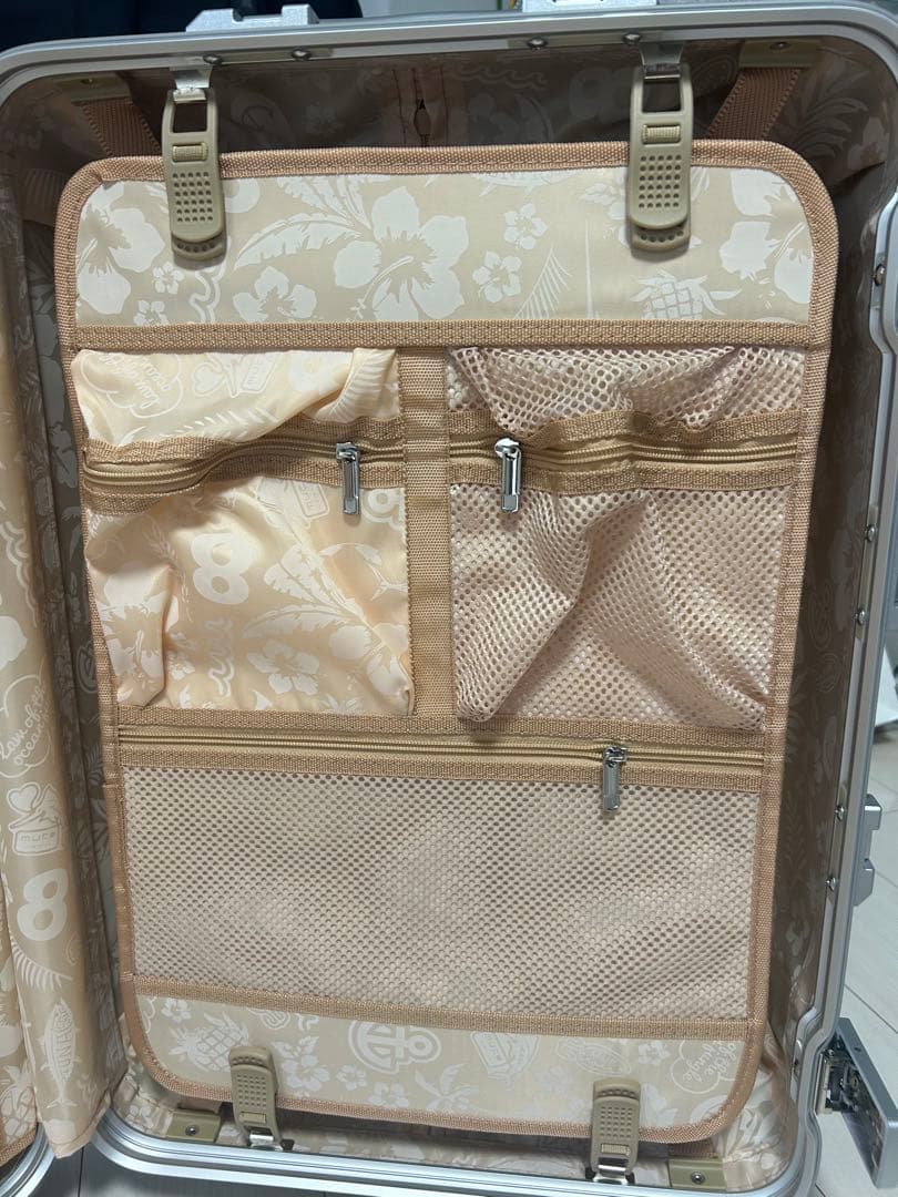 muta シルバー 中型スーツケース 新品未使用お値下げ