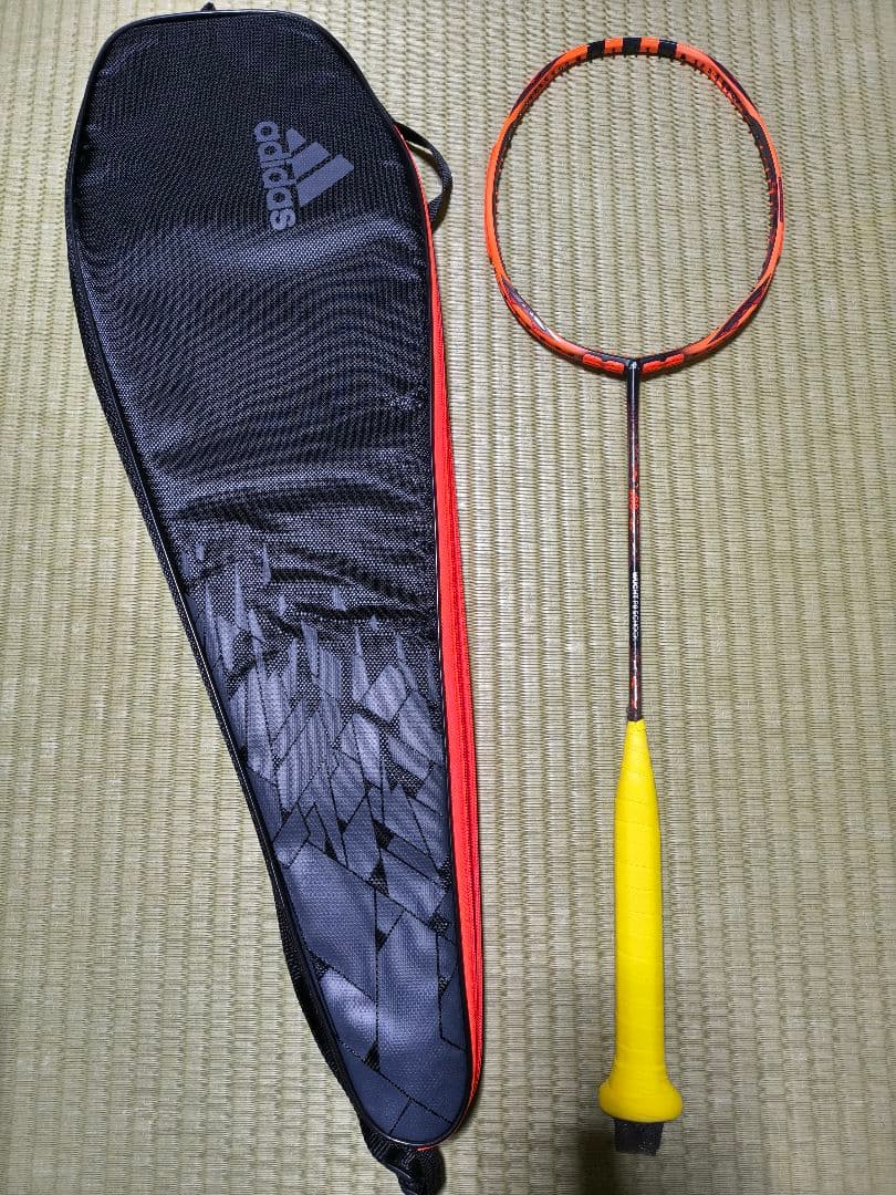 【美品】adidas バドミントンラケット WUCHT P8 schock