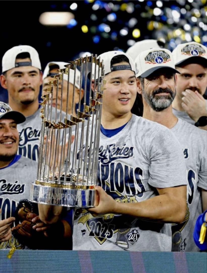 早い者勝ち!【正規品】2025ワールドシリーズチャンピオンTシャツ S