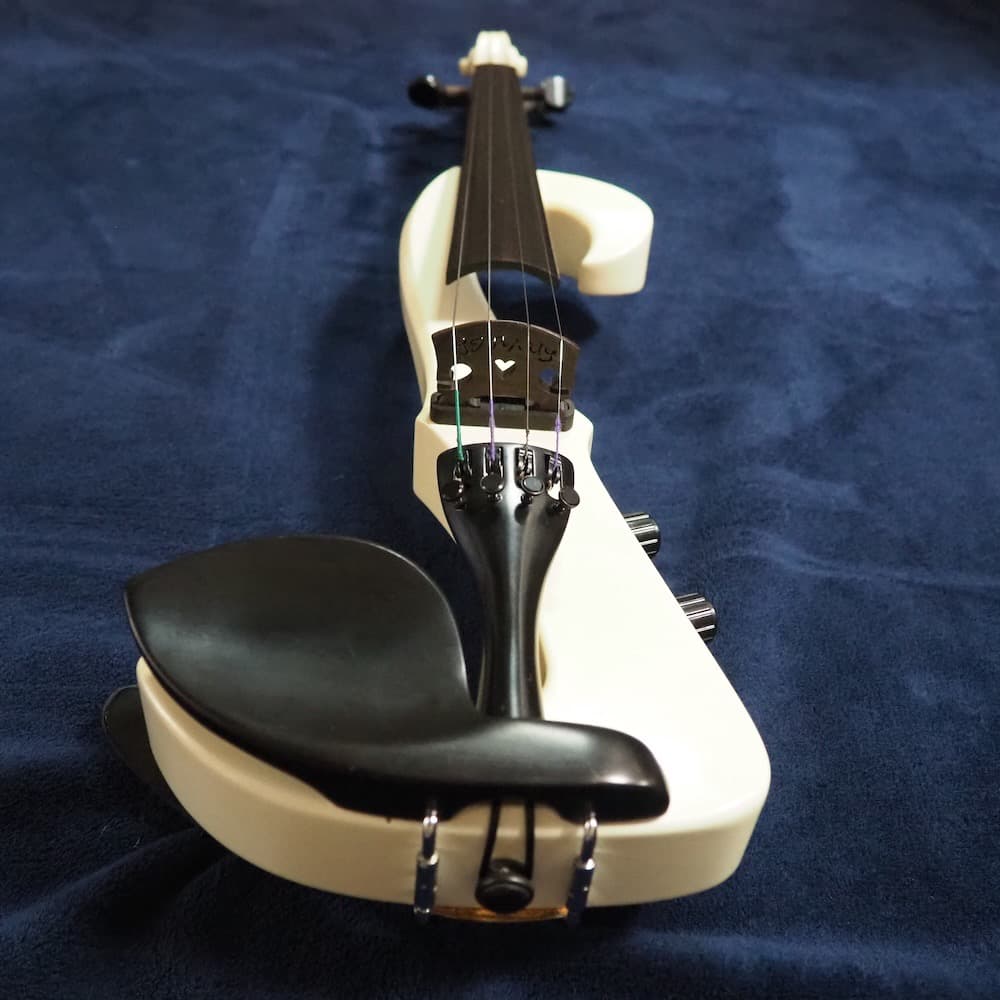 エレキバイオリン Straus 白